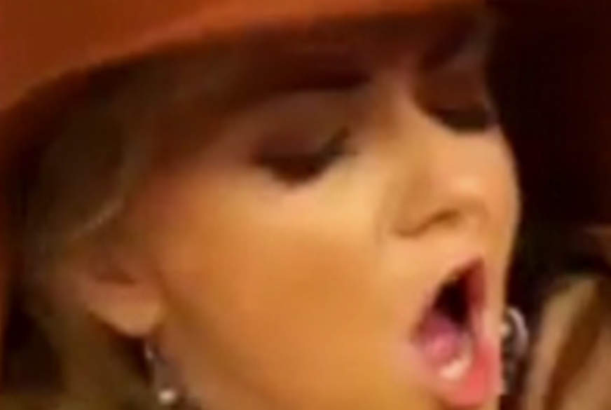 P**s und an und f**k uns durch von Blonde-Babes