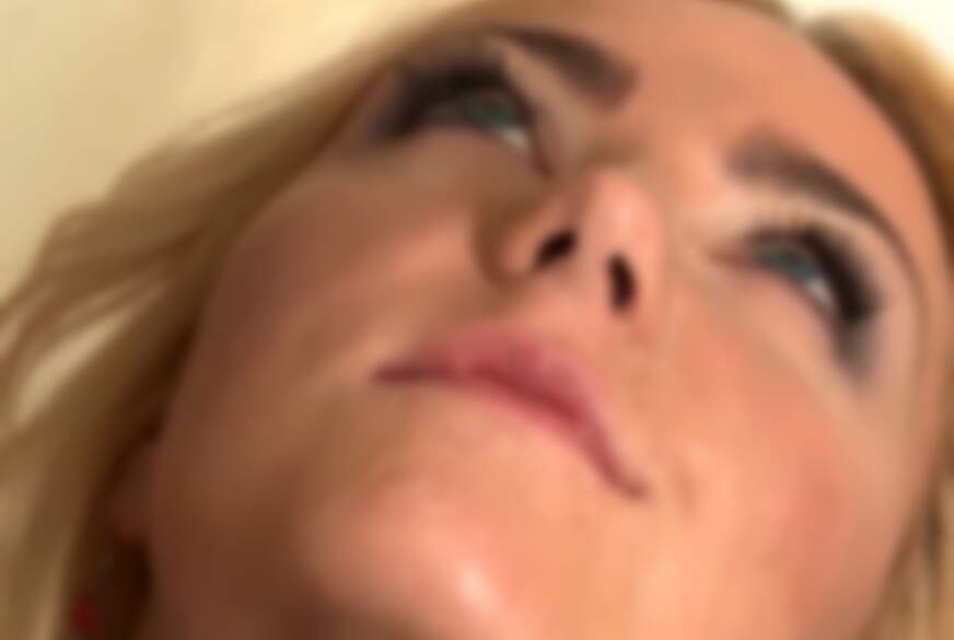 Beide Handwerker mit geilen B**wjobs bezahlt!!! von Blonde-Babes