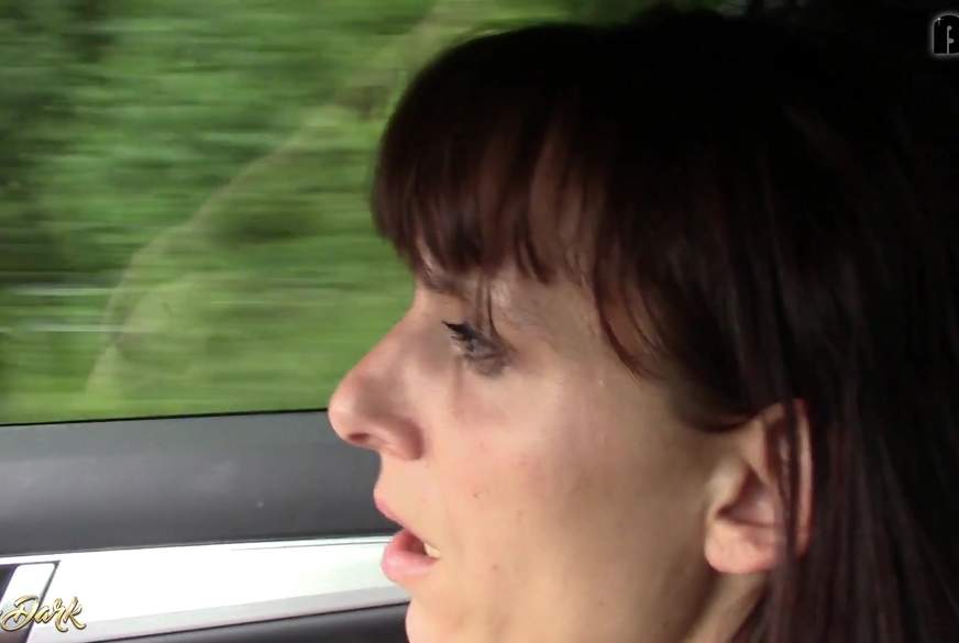 Giulia-Dark: Belohnung für Mitfahrgelegenheit - EXTREMER D********t