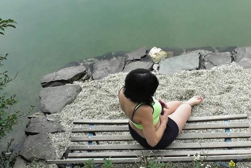 eroticnude: Morgen am FKK-Strand.