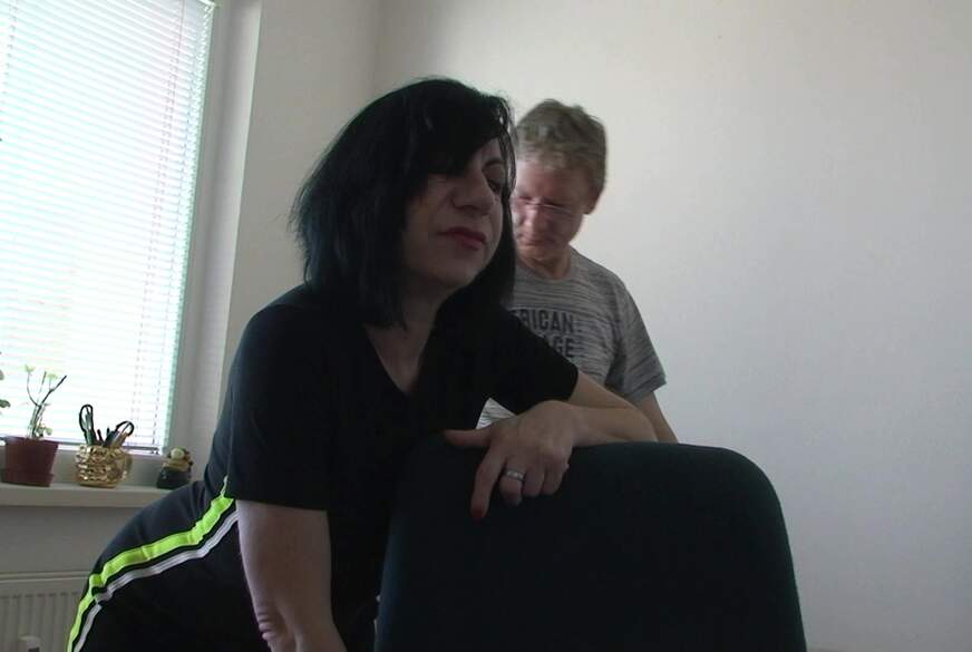 eroticnude: Und wieder eine F***e mit S***e b*******t !!!