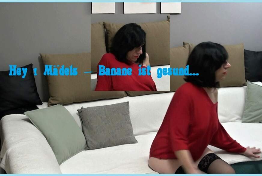 eroticnude: Hey ! Mädels ... Banane ist gesund...