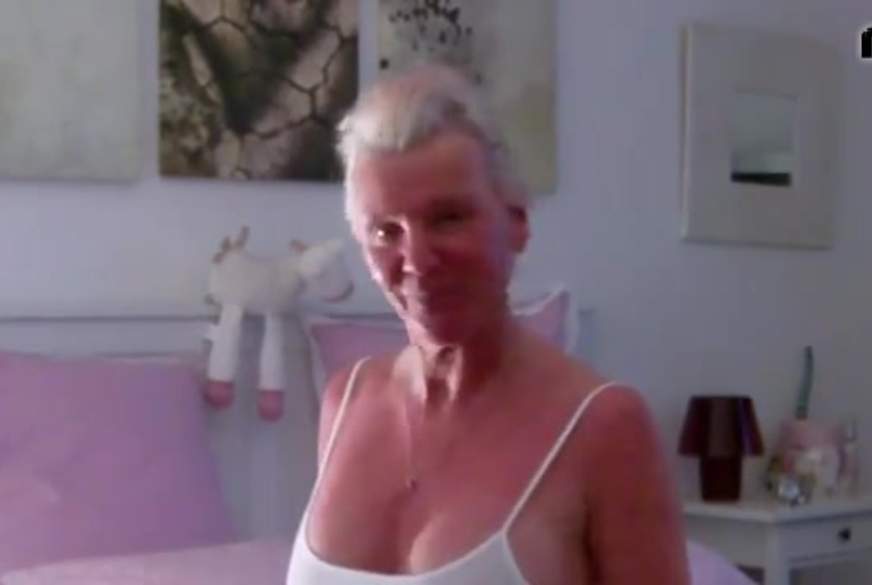 jillsummer: j***er nachbar verführt und heimlich gefilmt