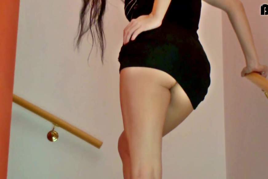 Natalie4you: Provokation im Treppenhaus