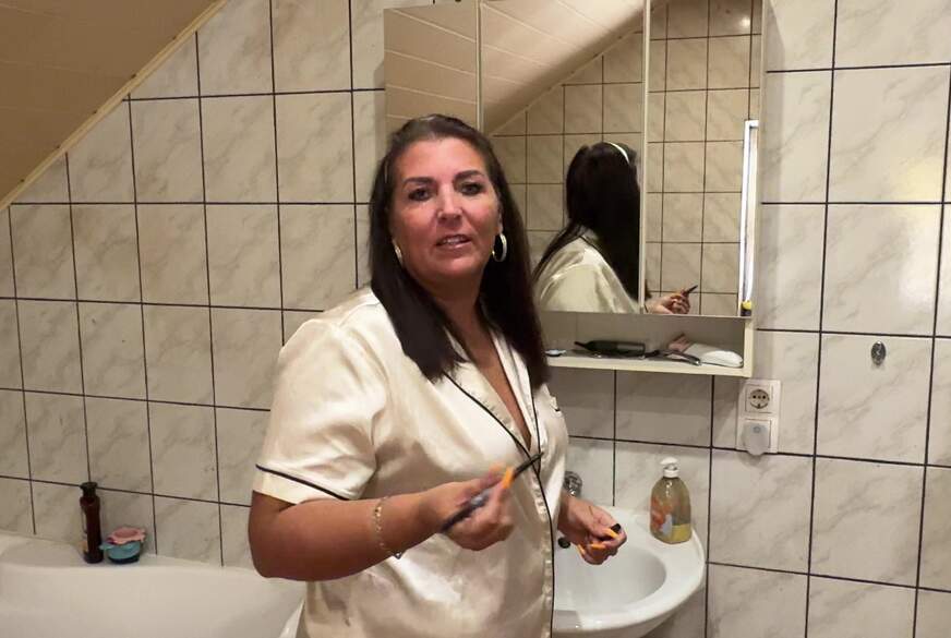 Nina-Nice: GRENZGEILIGE S****aFLUT! Echte B*****s schlucken auch vom Feind!