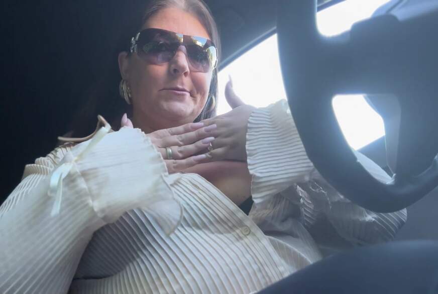 Im Auto gebrochen!Du wärst mein Spielzeug. W*****s. von Nina-Nice