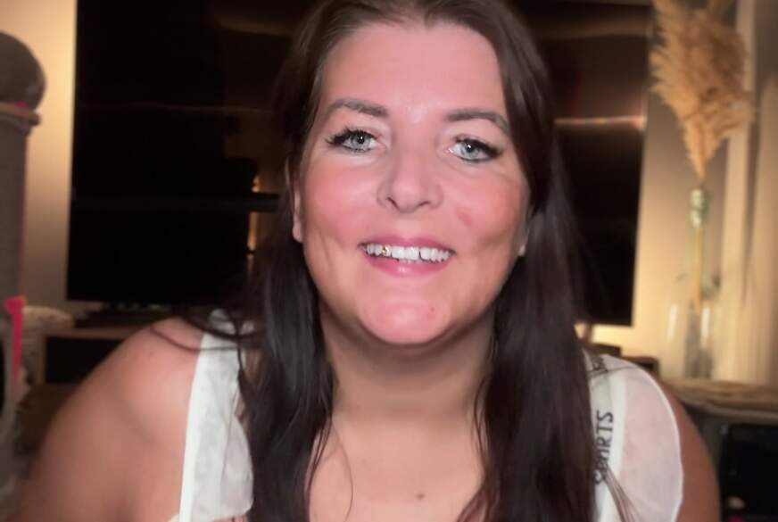 Orgasmus-Face und ungeschützter Ritt... Fakef**k im Nachtkleid! Wirst du jetzt P**a? von Nina-Nice