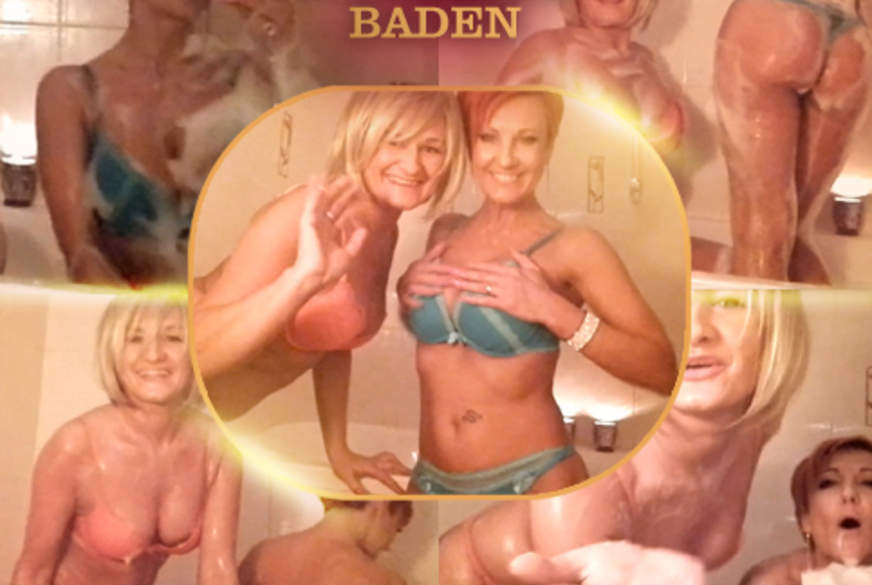 ReifeBenita: Mit einer Frau zusammen baden