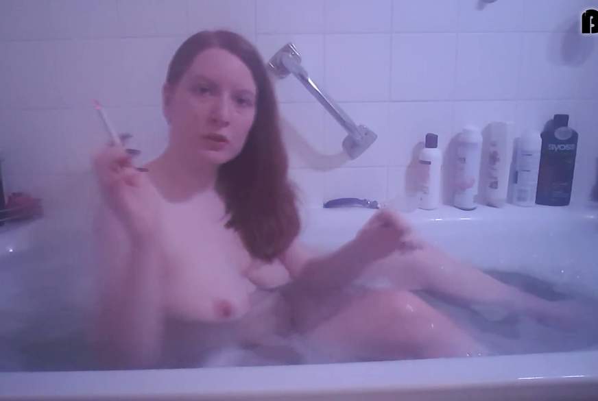 Rauchen und Plantschen von AuroraRed