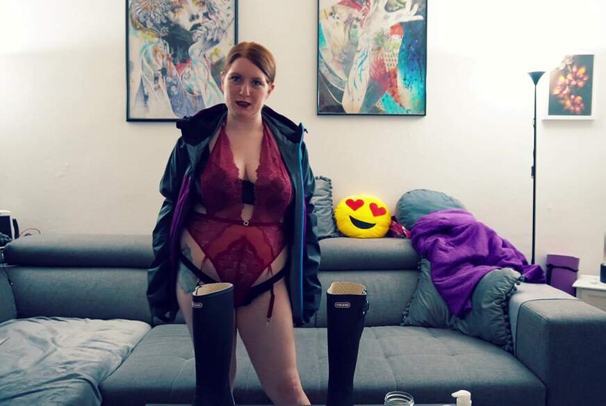 Domina mit Handschuhen, gehorche! von AuroraRed