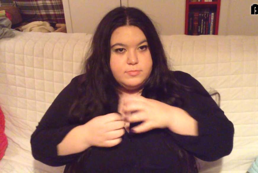 AliceWonderland: Spaß mit meinen Brüsten