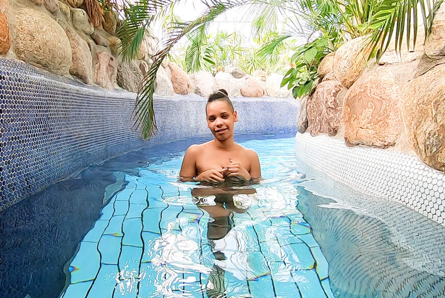 RISKANT!!! HEIMLICHER SCHWIMMBAD-f**k MIT LARA von Andy-Star