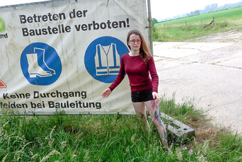 BETRETEN VERBOTEN! B**sEN ERLAUBT! Skinny-m*****n zur Halsh**e gemacht
