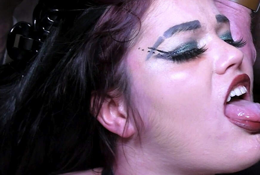 Andy-Star: RENTNERl**h!!! Hier s*****t jeder reife R****n rein - T***y-Doreen macht Gang