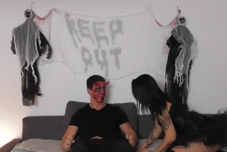 Monika-Famous: Halloween F**k