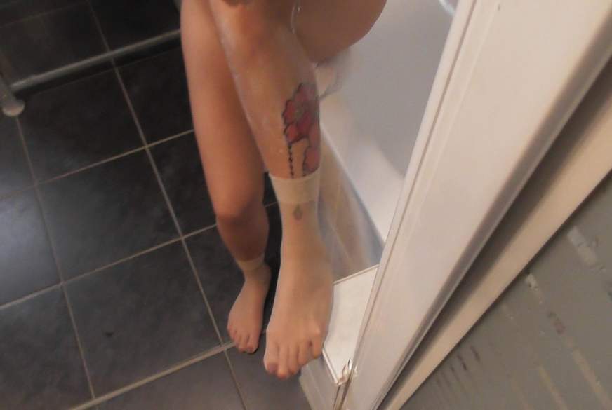 Monika-Famous: W*****n , B**sen, A********n lautet die Devise!!!