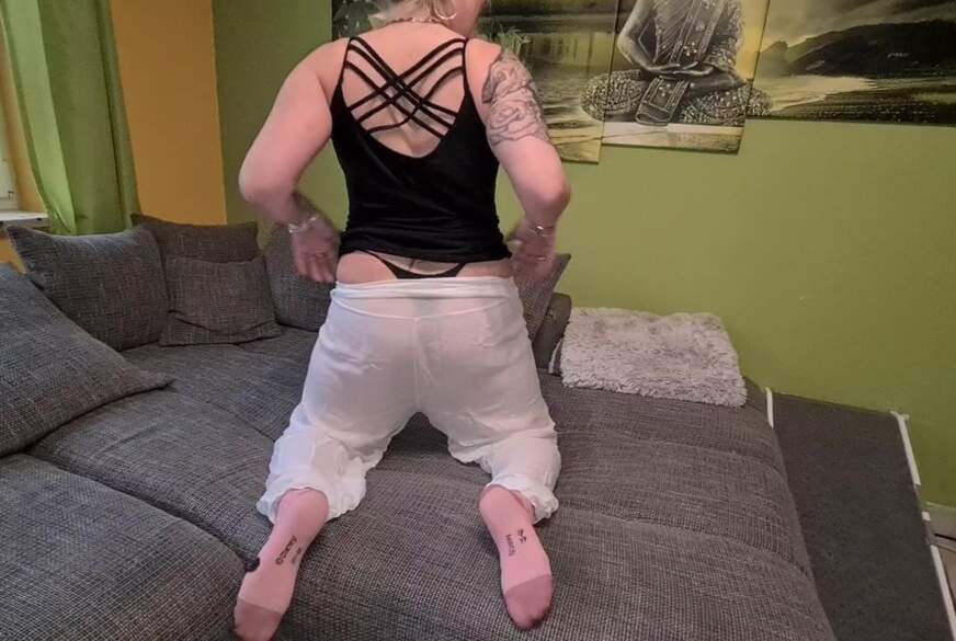 sexyjaqueline: E*****t und blank in meine F***e g*******t