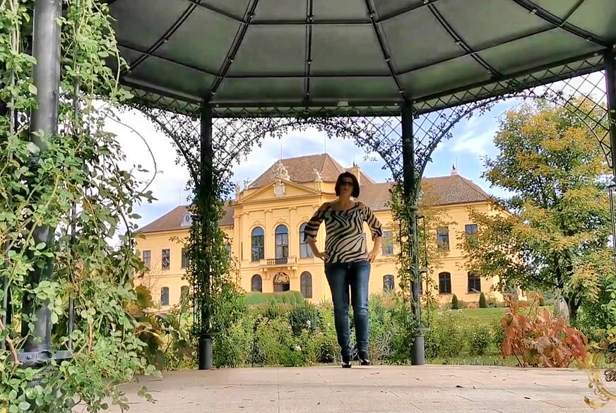 Meine göttlichen Hände zermatschen dich von Contessa-Claudia pic1