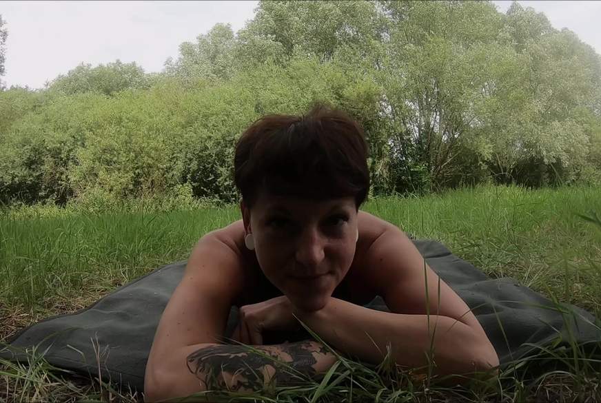 MiaSonne: Mein erster Outdoor-B**wjob!