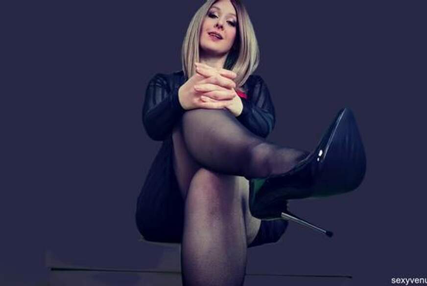 Inhaliere die Weiblichkeit W***sdiener von sexyvenushuegel