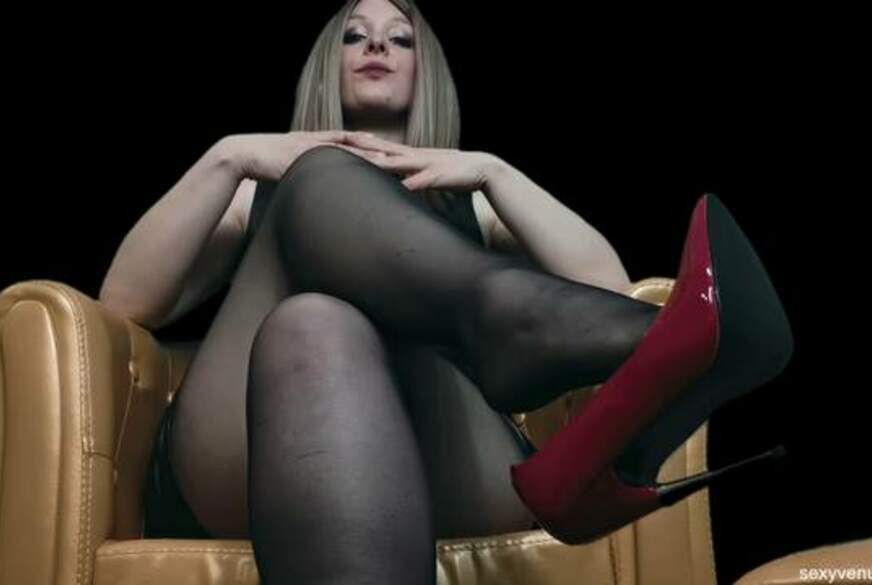 Schmusen mit den Nylonfüßen von sexyvenushuegel