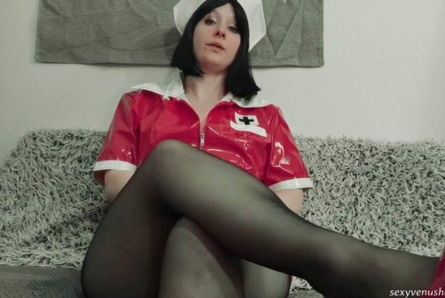 sexyvenushuegel: Da ist er wieder - Besuch bei Krankenschwesterns*******n Kira
