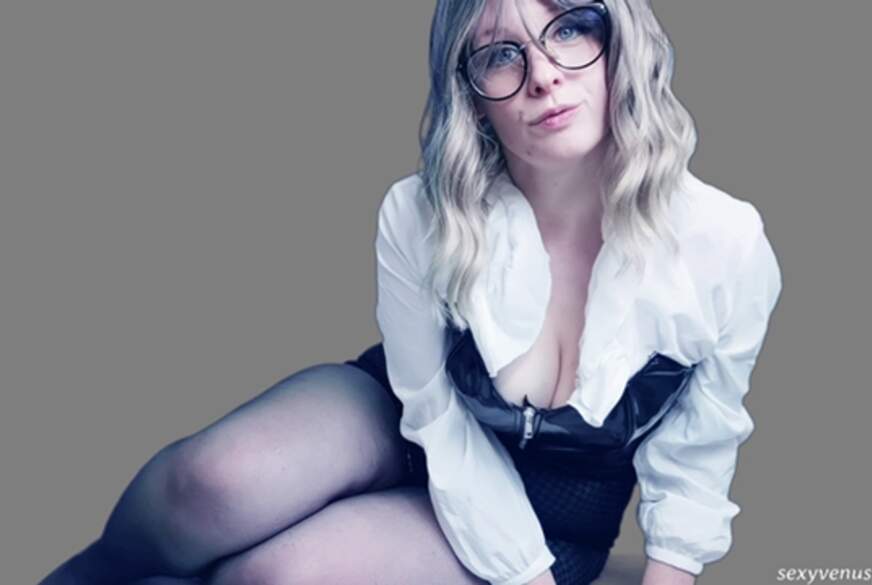 sexyvenushuegel: Sekretärinp***e - Chef darf glotzen