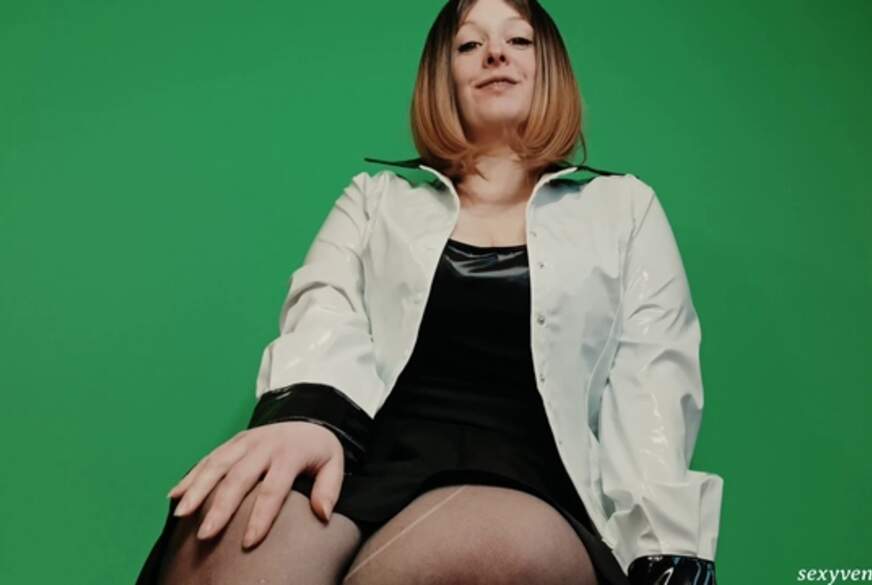 sexyvenushuegel: Nur w*****n dann ab in den KG