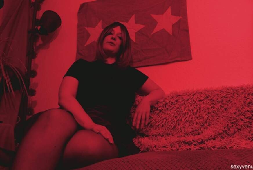 sexyvenushuegel: W***sgeschichte - Deine Frau und Dein Kumpel