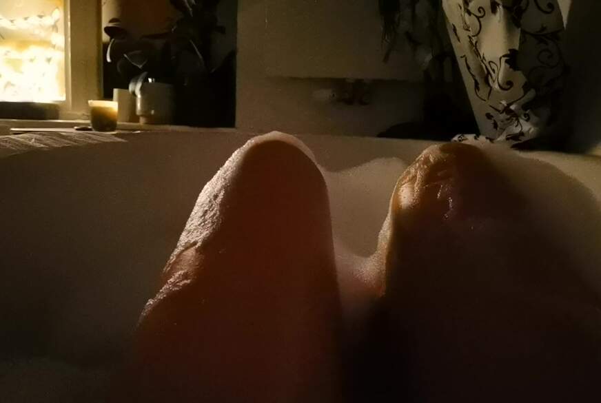 AntoniaPur: M****iBusch goes Schaumbad