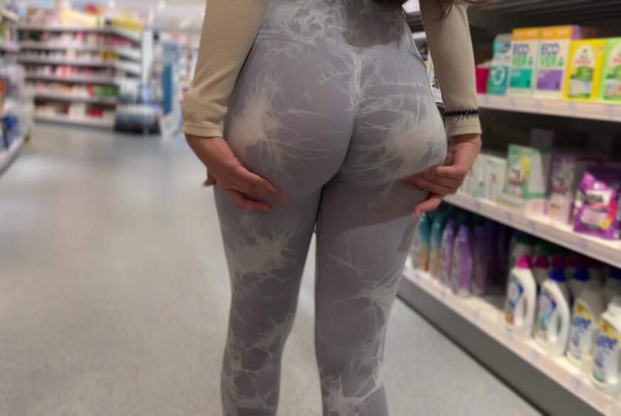 Lia-Fox: ÜBERASCHUNG IN MEINEM A***h!
