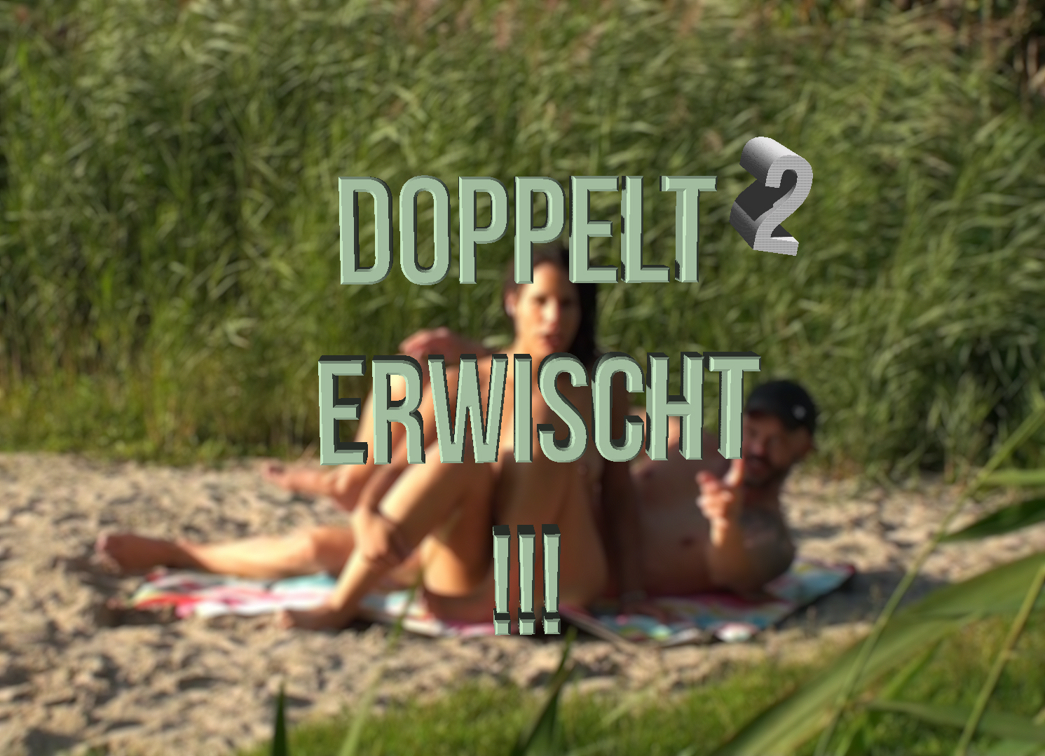 Doppelt erwischt am See Gefilmt vom Spanner Als die wieder weg waren haben wir natürlich weiter gemacht und mein Kumpel fickte mich zu einem fantastischen Orgasmus, bis ich auf einmal bemerkte, dass wir noch von einem Spanner beobachtet und gefilmt wurden.
Ich kann euch sagen, DIE Nummer vergesse ich mein ganzes Leben nicht!!!!!