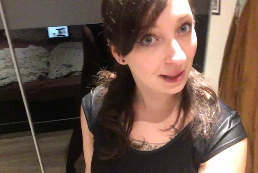 QuinnQueen: Pornos im Bett vom Chef