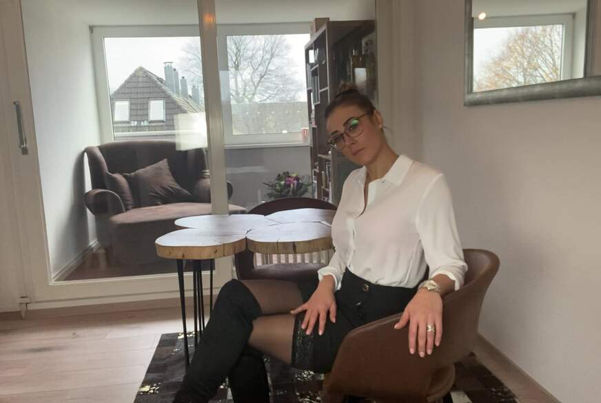 Monamour_Sophie: BÜRO DIRTYTALK