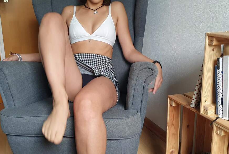 rosarli: Lesesessel Masturbation