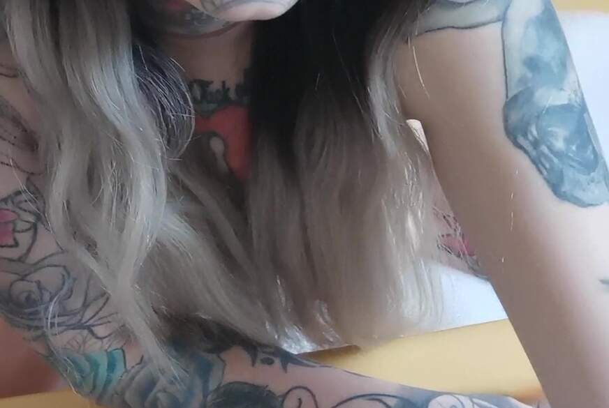 NS ins frische Badewasser von FaceTattooGirl