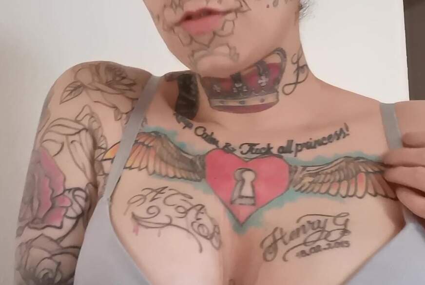 Titten Und Banane lutschen von FaceTattooGirl pic3