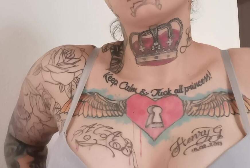 Titten Und Banane lutschen von FaceTattooGirl pic4