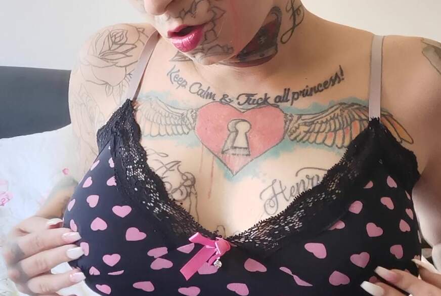 FaceTattooGirl: SB HighHeels