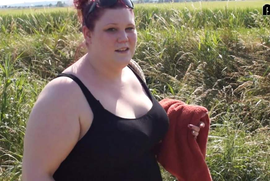 BBW-Princess: BBW OUTDOOR DILDO F**k