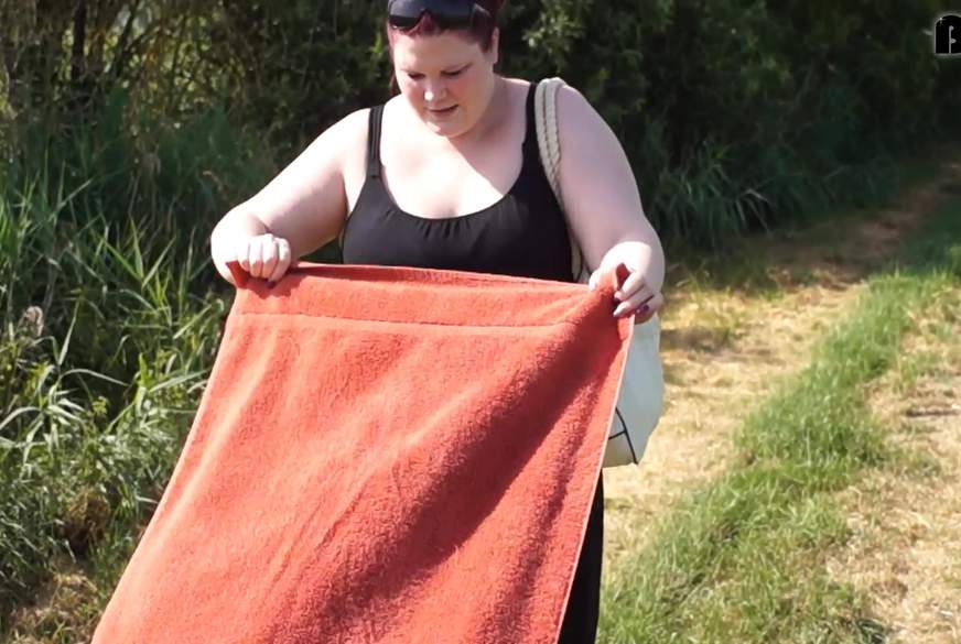 BBW-Princess: BBW OUTDOOR DILDO F**k