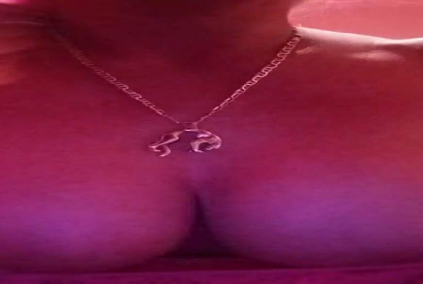 Maja-Reitner: Titten massieren !