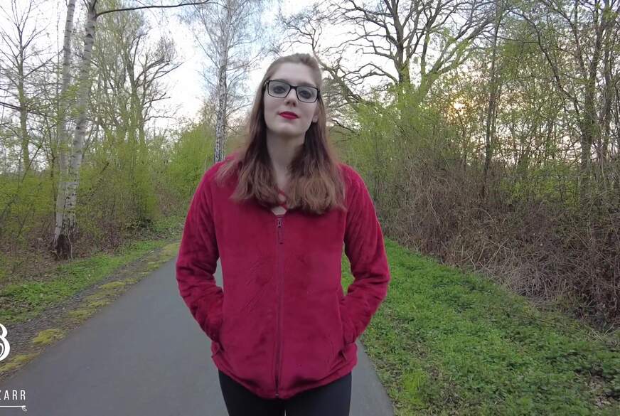 Public F*********g mit NS Erfrischung beim Rauchen von Zara-Bizarr