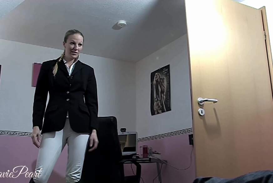 MaviePearl: In Reitklamotten heiß gemacht und abserviert!