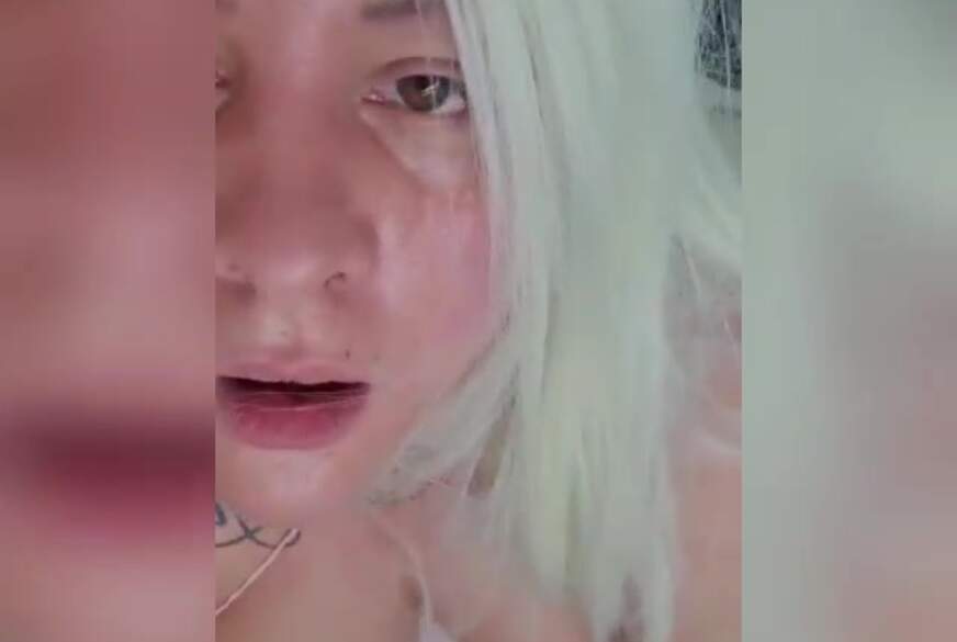 Platin-Queen: TANGA beim SB tief in die M****if***e gesteckt TEIL 1