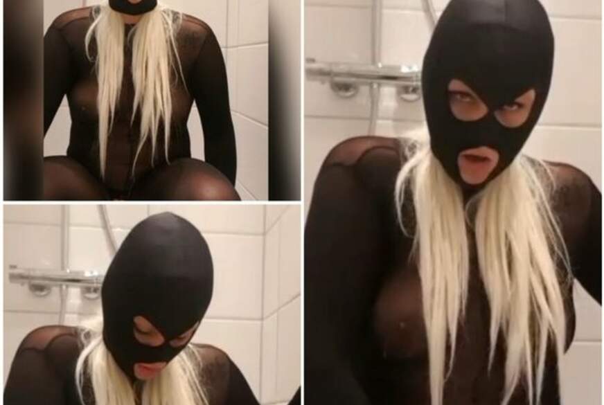 Platin-Queen: V****aL A**l SB Video im NYLONCATSUIT