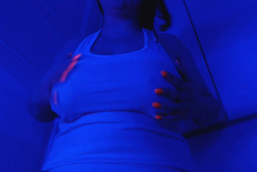 Malcia: Brustmassage