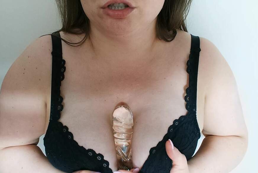 Malcia: Dildo l****n