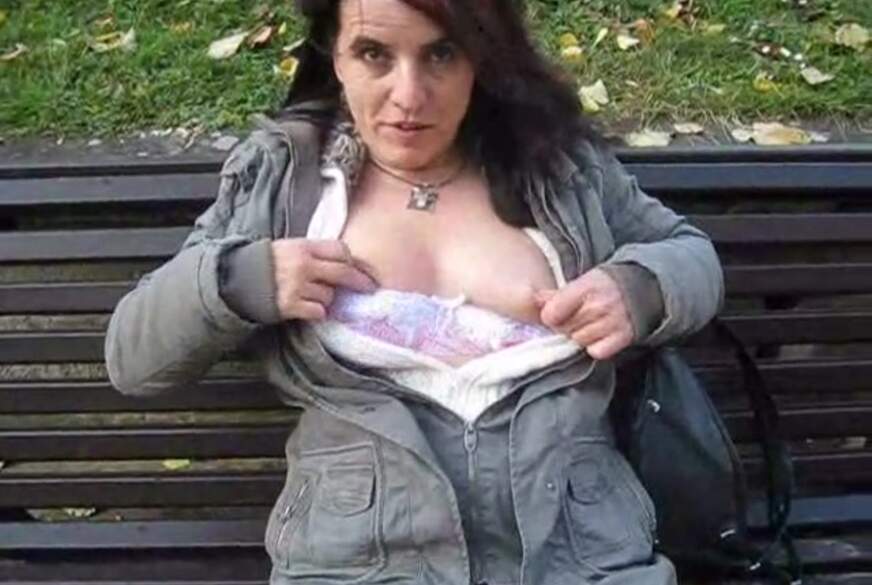 elbluder: p***y public