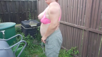 in Gartenecke g*****t